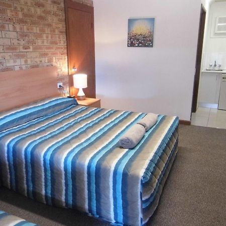 Nanango Fitzroy Motel חדר תמונה