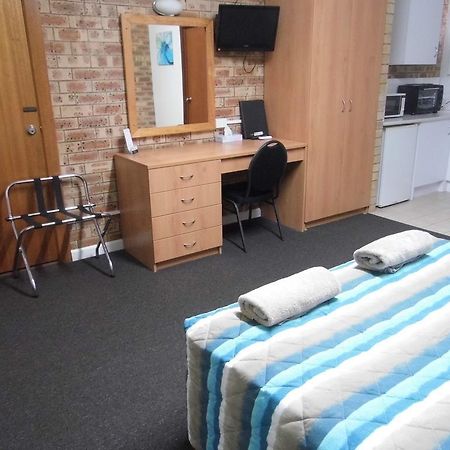Nanango Fitzroy Motel מראה חיצוני תמונה