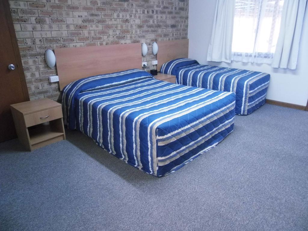Nanango Fitzroy Motel מראה חיצוני תמונה