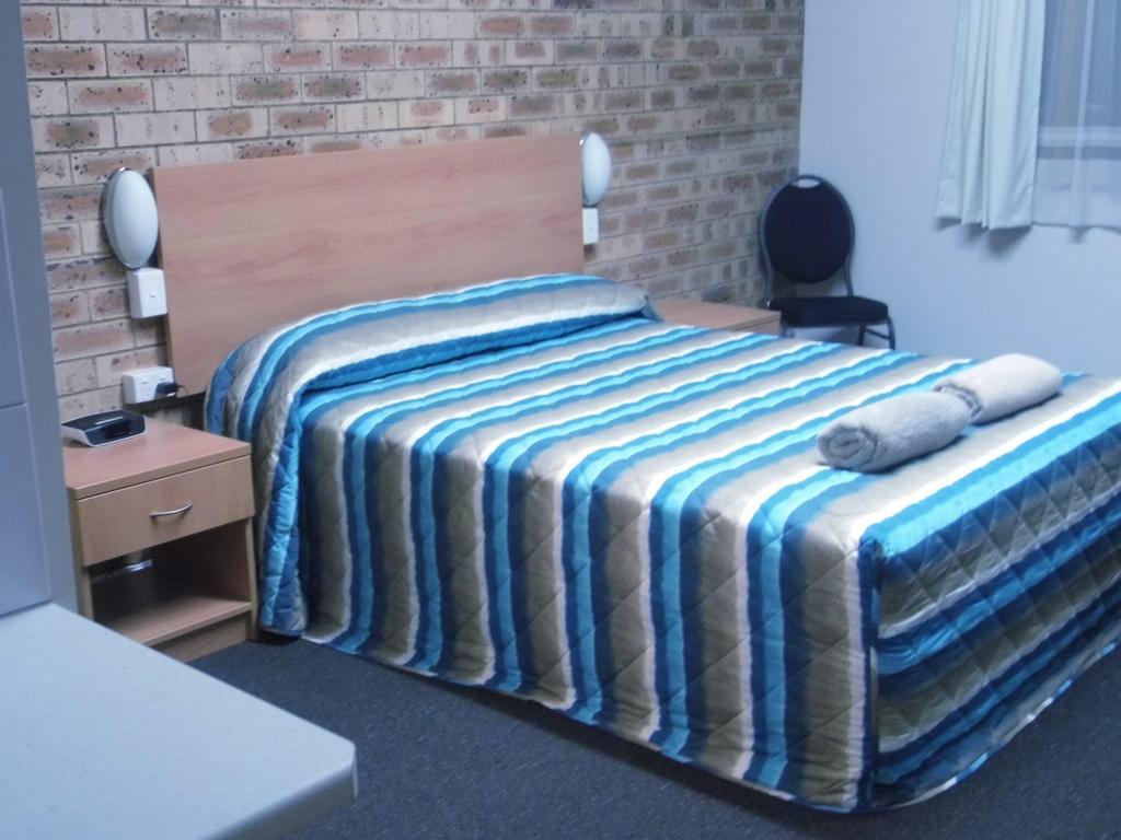 Nanango Fitzroy Motel מראה חיצוני תמונה
