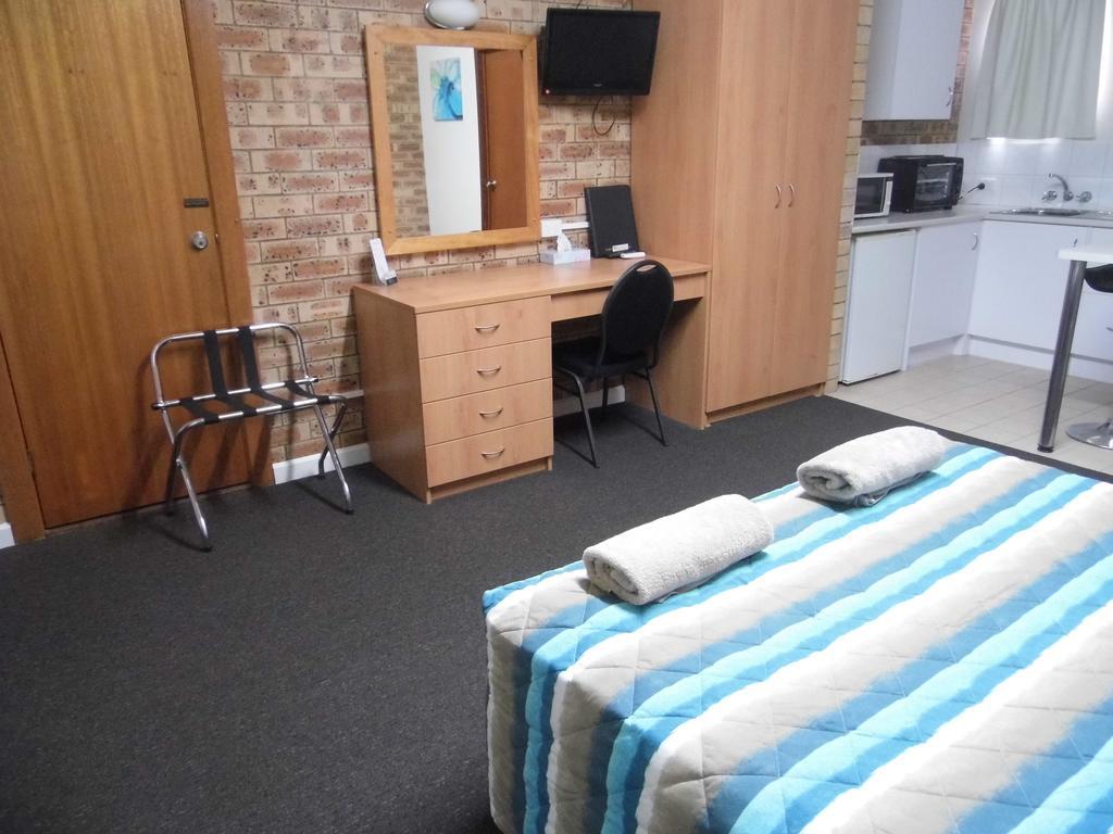 Nanango Fitzroy Motel מראה חיצוני תמונה