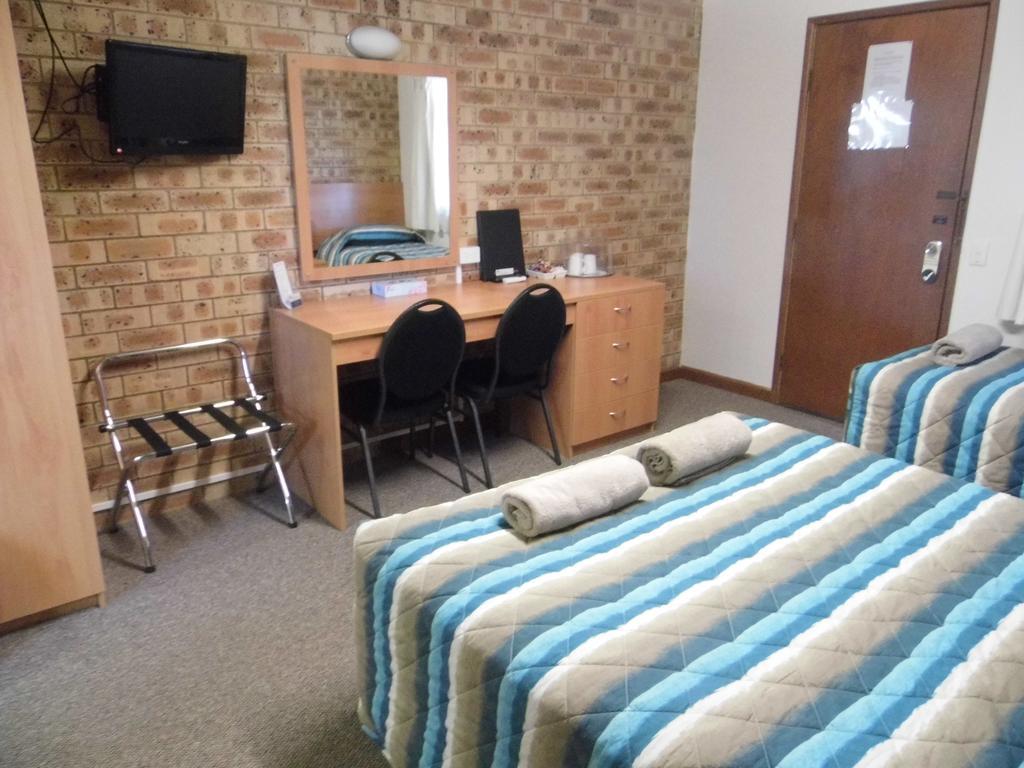 Nanango Fitzroy Motel מראה חיצוני תמונה