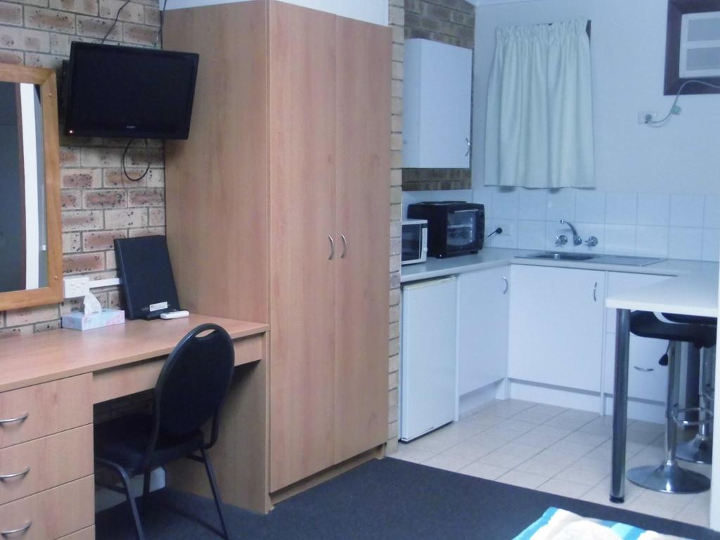 Nanango Fitzroy Motel מראה חיצוני תמונה