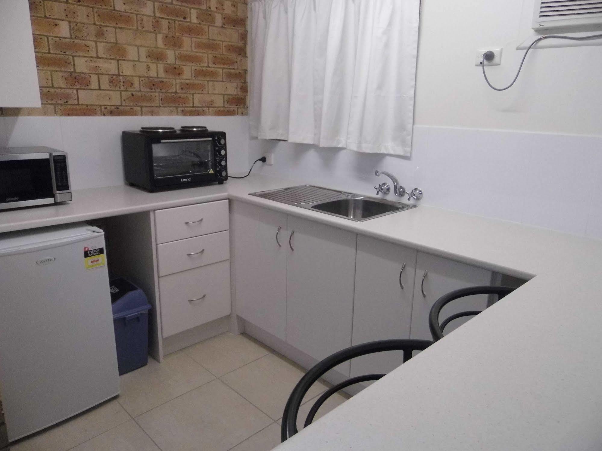 Nanango Fitzroy Motel מראה חיצוני תמונה